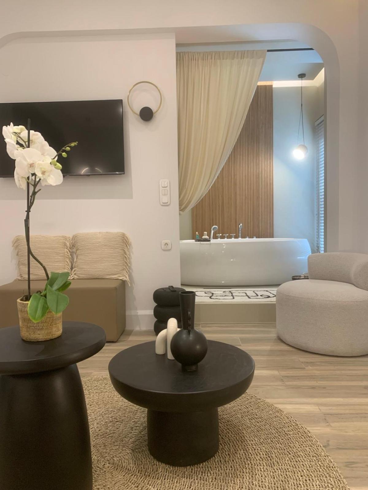Khroma Luxury Suite 1 Beach Front Apartment Hersonissos  Exterior photo